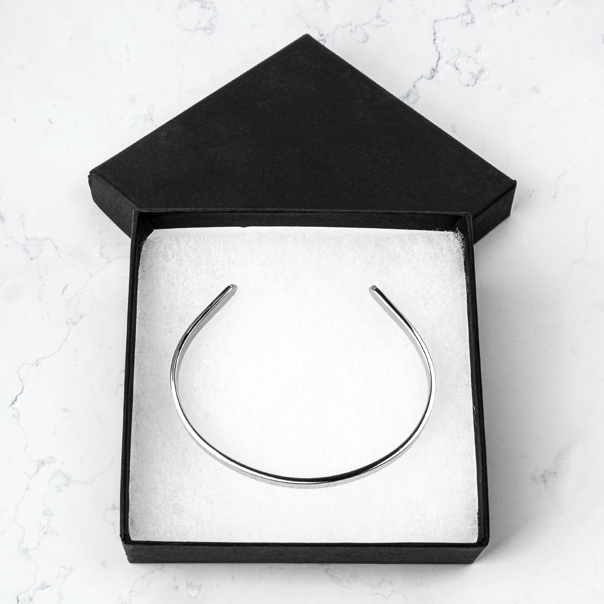 Be_The_Change_Bracelet_Bracelet_Packaging_Mockup.png