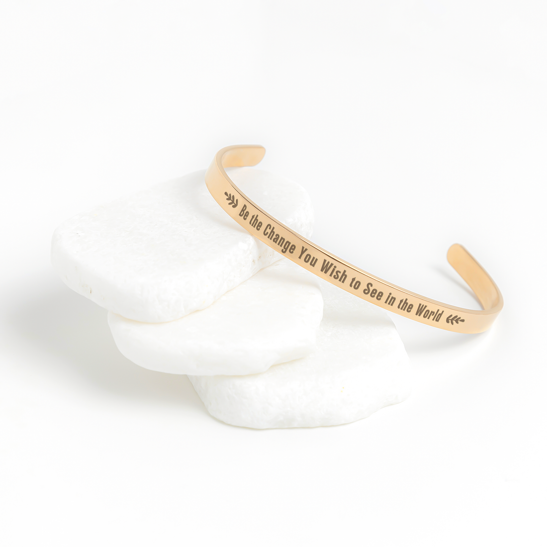 Be_The_Change_Bracelet_Rose_Gold_Lifestyle_02_Mockup.png