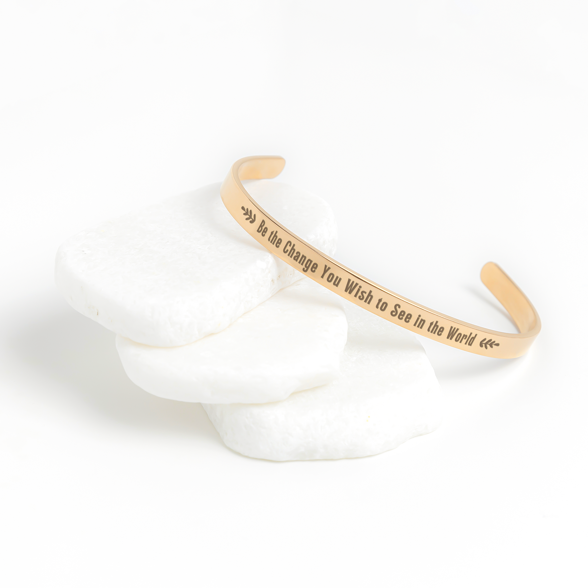 Be_The_Change_Bracelet_Rose_Gold_Lifestyle_02_Mockup.png