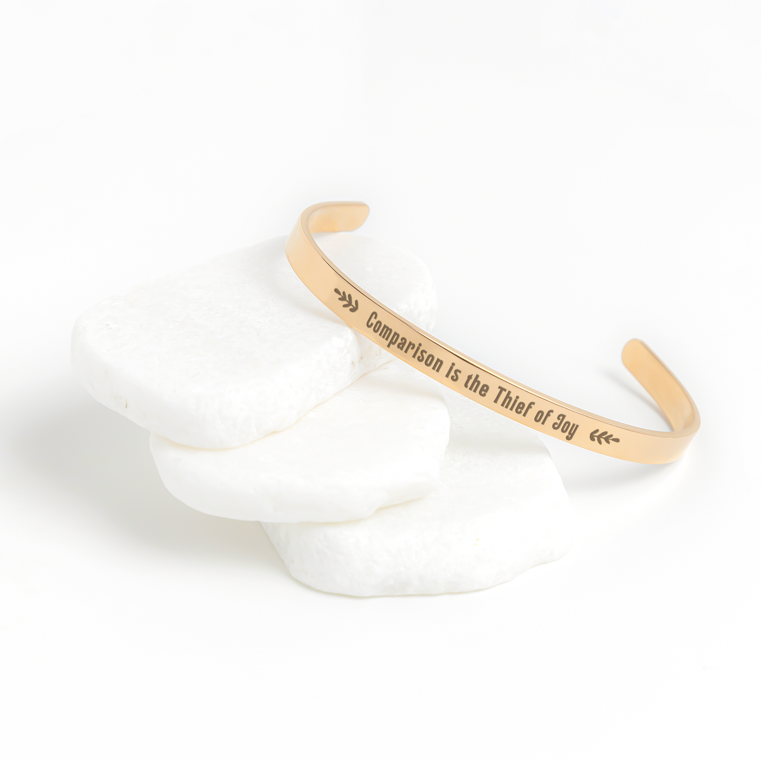 Comparison_is_the_Thief_of_Joy_Bracelet_Rose_Gold_Lifestyle_02_Mockup.png