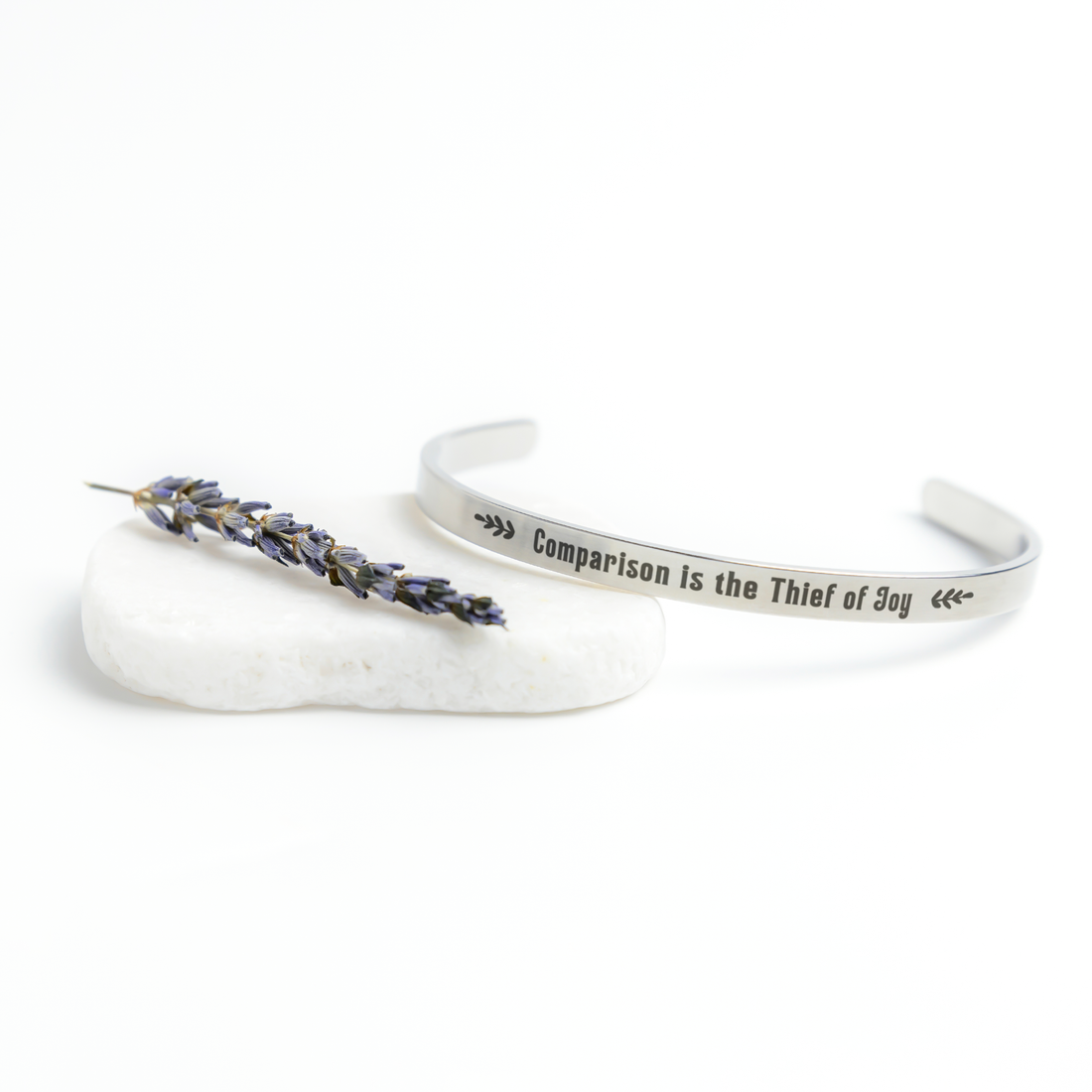 Comparison_is_the_Thief_of_Joy_Bracelet_Silver_Lifestyle_03_Mockup.png