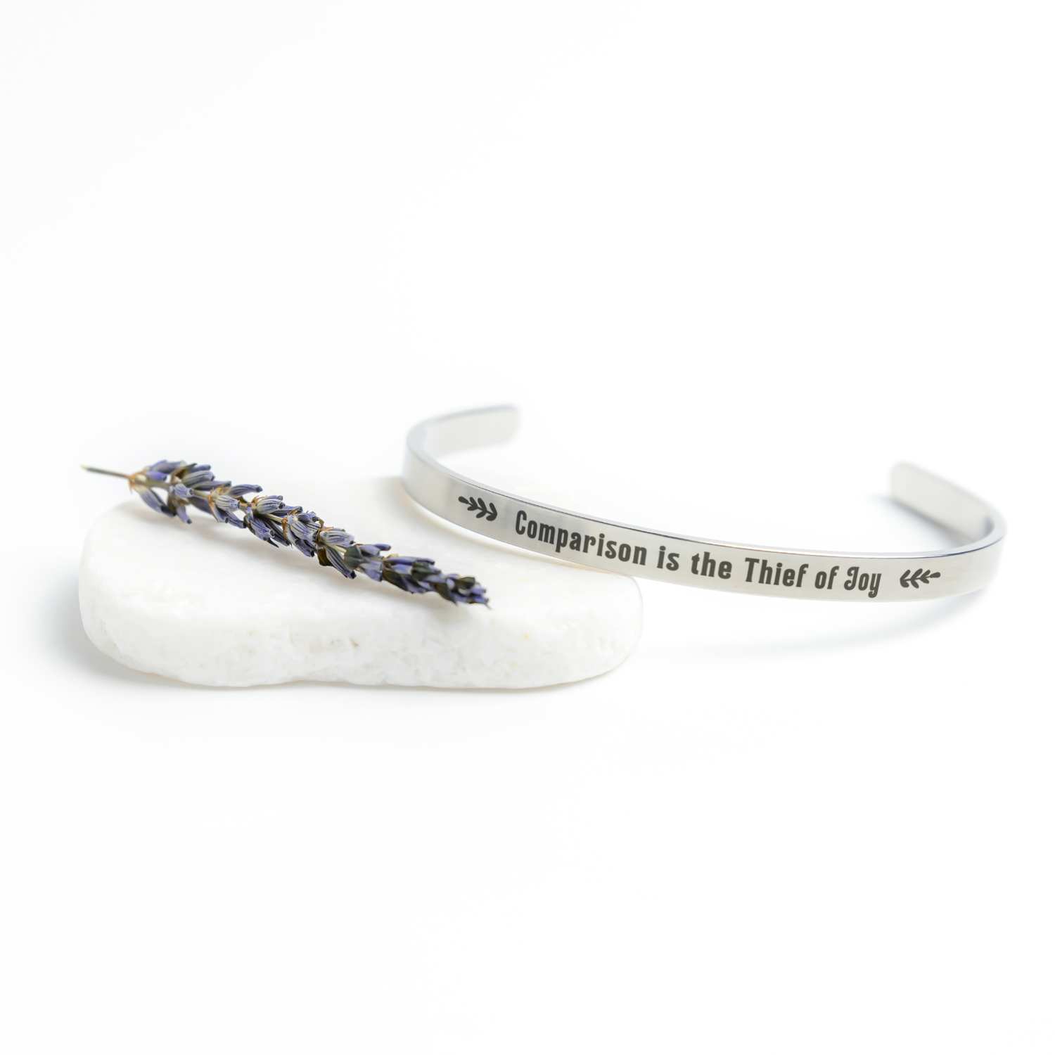 Comparison_is_the_Thief_of_Joy_Bracelet_Silver_Lifestyle_03_Mockup.png